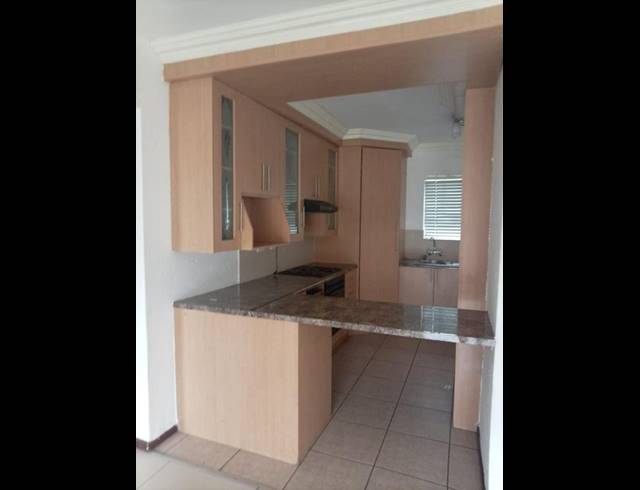 2 BEDROOM APARTMENT FOR SALE IN SONNEVELD